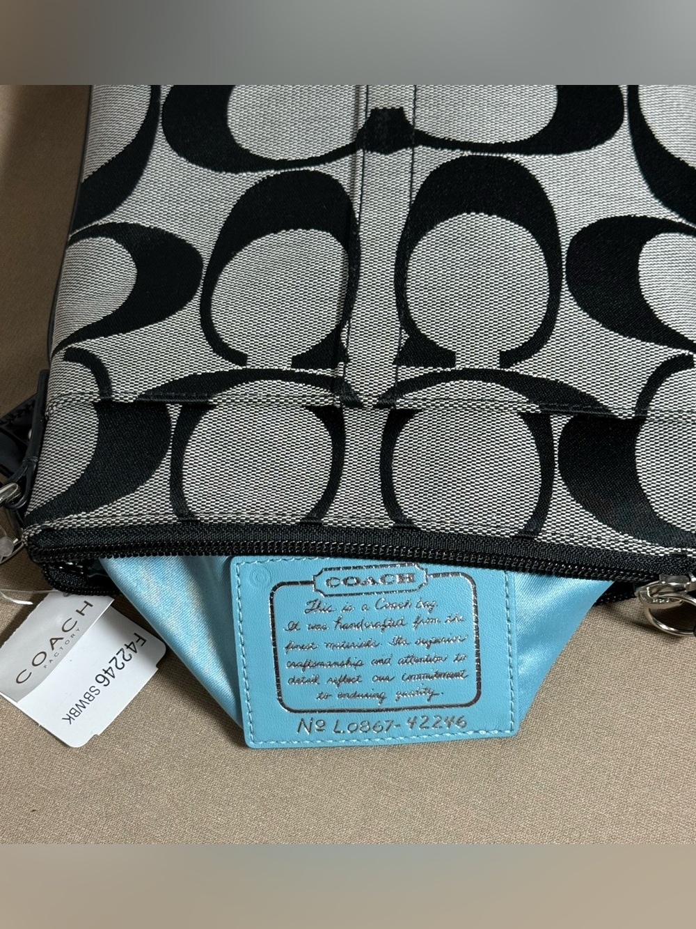 Coach NWT Black Signature Canvas Crossbody Bag - Picture 7 of 8